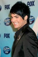 Adam lambert dans le presse pièce à le américain idole saison 8 final à le nokia théâtre dans los angeles Californie sur mai 20 2009 2009 photo