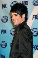 Adam lambert dans le presse pièce à le américain idole saison 8 final à le nokia théâtre dans los angeles Californie sur mai 20 2009 2009 photo