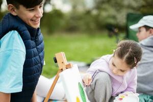 jeune famille heureuse photo