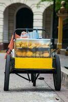 rue vente de typique frit nourriture dans Carthagène de Indes photo