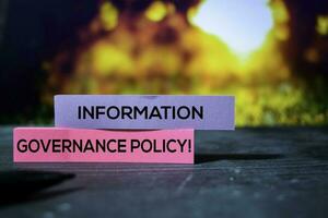 information la gouvernance politique sur le gluant Remarques avec bokeh Contexte photo