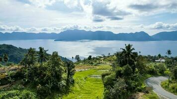 aérien vue de panorama de maninjau Lac Ouest Sumatra, Danau maninjau. Sumatra, Indonésie, janvier 24, 2023 photo
