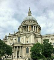 une vue de la cathédrale st paul photo