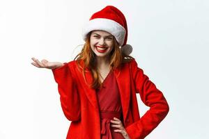 émotif femme portant Père Noël chapeau amusement mode décoration Noël photo