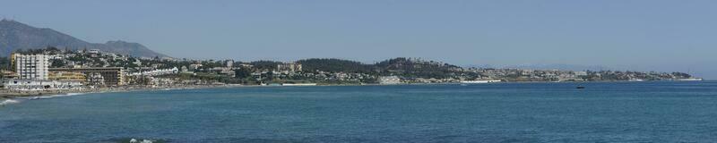 2023.04.08 - Espagne, andalousie, cala de mijas - panoramique vue de mer rive et plage photo
