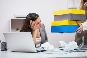 une femme dans sa Bureau photo