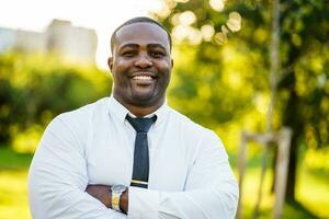 portrait de une réussi afro homme d'affaire photo