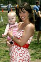 constance zimmer fille colette en arrivant à le une temps pour héros pédiatrique sida 2008 avantage à le anciens combattants administration terrains bois de l'ouest Californie juin 8 2008 2008 kathy huches huches photo