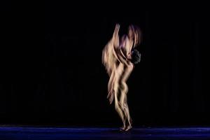 le mouvement abstrait de la danse photo