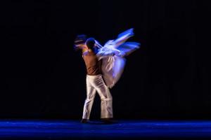 le mouvement abstrait de la danse photo