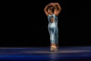 le mouvement abstrait de la danse photo