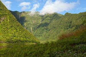 grand étang et les cascades du bras d'annette à la réunion photo