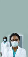 portrait de africain médical professionnels portant masques dans le hôpital, génératif ai. photo