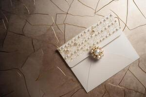 Haut vue de beige luxe mariage invitation carte sur marron marbre Contexte. moquer en haut modèle pour conception ou produit placement établi en utilisant génératif ai. photo