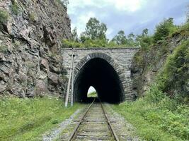 chemin de fer le long de le Lac baïkal, Russie photo