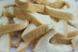 concentrer blanc pain les miettes. perdu nourriture Contexte image. photo