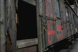 vieux entrepôt avec abandonné les trains quelque part dans Belgique, urbex. photo