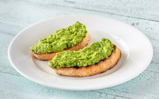 guacamole toasts fermer photo