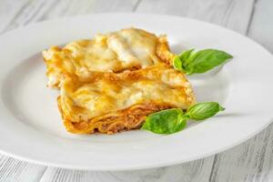 portion de lasagne photo