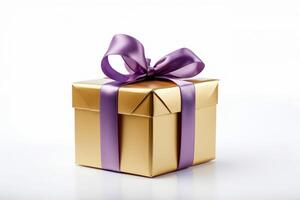 d'or cadeau boîte avec violet ruban isolé sur une blanc Contexte. génératif ai photo