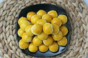 Nastar biscuits, ananas tartes ou nanas Tarte sont petit, taille de morsure des pâtisseries photo