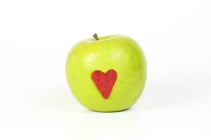 Pomme cœur rouge vert photo