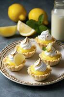 citron Meringue tartes, un mordre desserts idée, produire ai photo