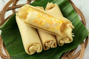 lepet jagung ou sucré blé tamales photo