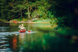 kayak tour sur le rivière photo
