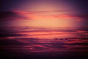violet scénique le coucher du soleil ciel photo