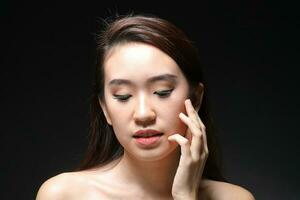 Sud est asiatique magnifique Jeune Dame mode maquillage cosmétique photo