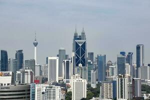 ampang, malaisie-avril 07, 2019 Kuala Lumpur ville vue de Trois la tour soho sur jalan ampang. photo