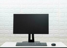 ordinateur, clavier et Souris sur le bureau photo