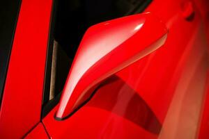 rouge voiture miroir photo