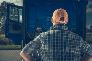 un camion chauffeur avoir emploi photo