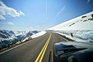 vue sur la route de montagne photo