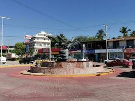 puerto escondido oaxaca Mexique 2023 typique magnifique coloré touristique rue trottoir ville puerto escondido Mexique. photo