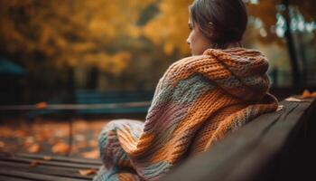 un femme, souriant dans chaud vêtements, jouit l'automne en plein air généré par ai photo