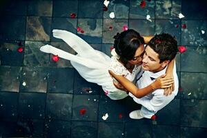 couple sur leur exotique mariage journée dans bali photo