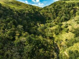 panoramique vues de jungle montagnes dans costa rica photo