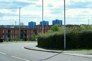 plus magnifique image de luton ville de Angleterre Royaume-Uni. le routes et maison est à la recherche génial dans soleil. image a été capturé sur avril 25, 2023 photo