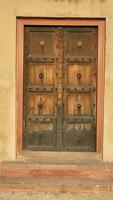 magnifique bois porte dans lahore fort photo