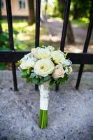 magnifique mariage bouquet dans brillant et doux couleurs photo