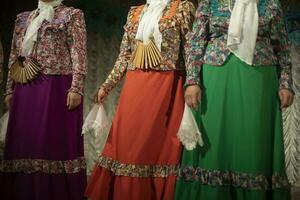 russe populaire costume. populaire vêtements. folklore ensemble. photo