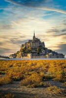 mont saint-michel forteresse monastère dans France photo