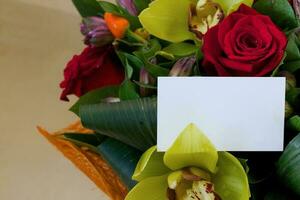 bouquet de fleurs avec une espace pour une message. photo
