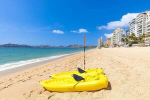 Mexique, Acapulco recours des plages et scénique océan vues près zone dorade d'or plage zone photo