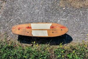 ancien en bois planche à roulette photo