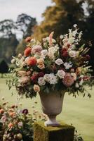mariage décoration, floral décor et un événement fête, automnal fleurs et mariage rayon dans le l'automne jardin, pays style, génératif ai photo