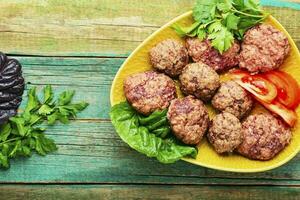 fait maison diététique Boulettes de viande. photo